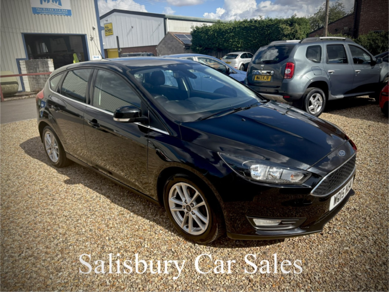 2015 Ford Focus 1.0 T Ecoboost Zetec in Black — image 1