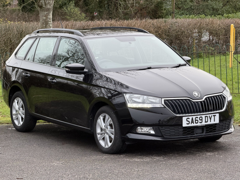 2020 Skoda Fabia 1.0 Tsi Se in Black — image 1