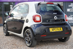 2017 Smart Forfour 1.0 Prime (premium) Twinamic Euro 6 (s/s) 5dr in Black — image 2
