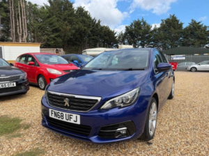 2018 Peugeot 308 1.2 Puretech Gpf Allure Euro 6 (s/s) 5dr in Blue — image 3