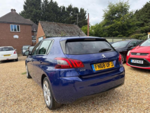 2018 Peugeot 308 1.2 Puretech Gpf Allure Euro 6 (s/s) 5dr in Blue — image 6