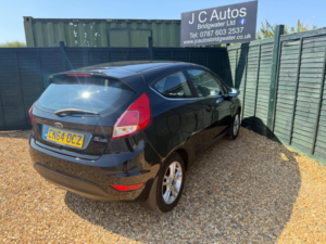 2014 Ford Fiesta 1.25 Zetec Euro 5 3dr in Black — image 6