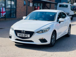 2015 Mazda Mazda3 2.2 Skyactiv-D Se Nav Fastback Euro 6 (s/s) 4dr in White — image 5