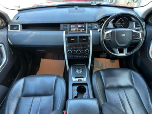 2015 Land Rover Discovery Sport 2.2 Sd4 Hse Auto 4WD Euro 5 (s/s) 5dr in Red — image 4