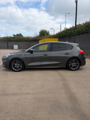2018 Ford Focus 1.0t Ecoboost St-Line Hatchback 5dr Petrol Manual Euro 6 (s/s) (125 Ps) in Grey — image 2