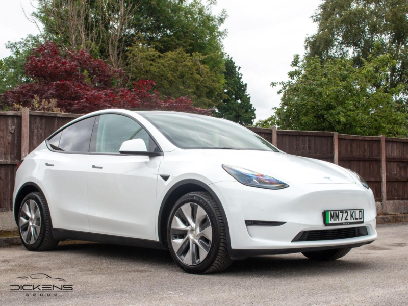 2022 Tesla Model Y (dual Motor) Long Range Auto 4wde 5dr in White — image 1