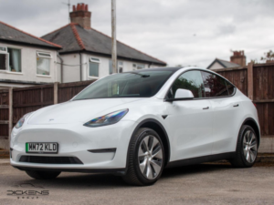 2022 Tesla Model Y (dual Motor) Long Range Auto 4wde 5dr in White — image 3