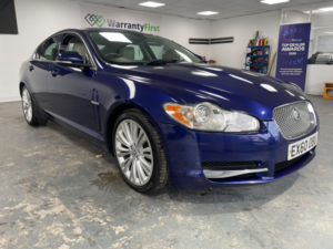 2010 Jaguar Xf 3.0 D V6 Premium Luxury in Blue — image 5