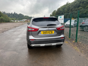 2019 Nissan Qashqai 1.3 Dig-T N-Motion SUV 5dr Petrol Manual Euro 6 (s/s) (140 Ps) in Grey — image 5