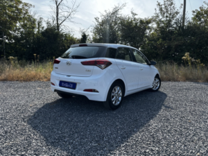 2016 Hyundai I20 1.2 I20 Se 1.2 84ps My16 in White — image 6