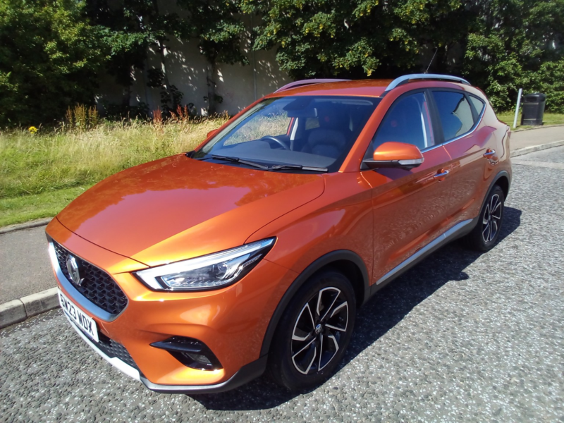2023 MG MG Zs 1.5 Vti-Tech Exclusive in Orange — image 1
