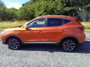 2023 MG MG Zs 1.5 Vti-Tech Exclusive in Orange — image 5