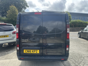 2016 Renault Trafic 1.6 Sl27 Dci 115 Business+ in Black — image 6
