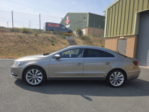 2016 Volkswagen Cc 2.0 Tdi Bluemotion Tech Gt in Brown — image 3