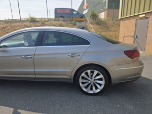 2016 Volkswagen Cc 2.0 Tdi Bluemotion Tech Gt in Brown — image 4