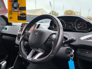 2014 Peugeot 2008 1.6 E-Hdi Allure SUV 5dr Diesel Manual Euro 5 (s/s) (92 Ps) in Grey — image 3