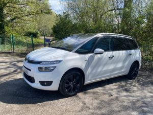 2014 Citroen C4 Picasso Grand E-Hdi Airdream Exclusive in White — image 2