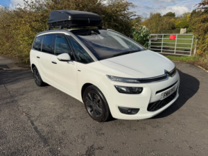 2014 Citroen C4 Picasso Grand E-Hdi Airdream Exclusive in White — image 3