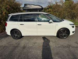 2014 Citroen C4 Picasso Grand E-Hdi Airdream Exclusive in White — image 5