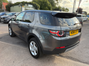 2016 Land Rover Discovery Sport 2.0 Td4 Hse SUV 5dr Diesel Manual 4WD Euro 6 (s/s) (5 Seat) (150 Ps) in Grey — image 4