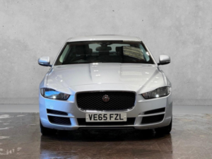 2016 Jaguar Xe 2.0d Prestige Auto Euro 6 (s/s) 4dr in Silver — image 5