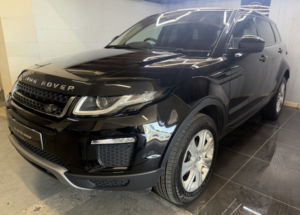 2018 Land Rover Range Rover Evoque 2.0 Ed4 Se Tech in Black — image 5