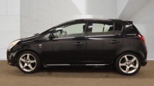 2011 Vauxhall Corsa 1.4 16v Sri Euro 5 5dr (a/c) in Black — image 4