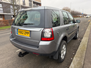 2012 Land Rover Freelander 2 2.2 Td4 S SUV 5dr Diesel Manual 4WD Euro 5 (s/s) (150 Ps) in Grey — image 2