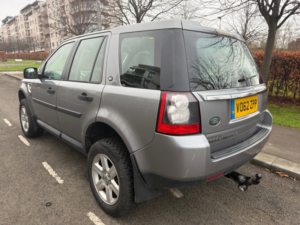 2012 Land Rover Freelander 2 2.2 Td4 S SUV 5dr Diesel Manual 4WD Euro 5 (s/s) (150 Ps) in Grey — image 4