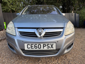 2010 Vauxhall Zafira 1.9 Cdti Elite Auto Euro 4 5dr in Silver — image 3