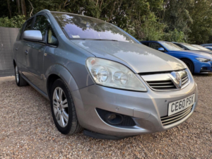 2010 Vauxhall Zafira 1.9 Cdti Elite Auto Euro 4 5dr in Silver — image 4