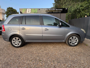 2010 Vauxhall Zafira 1.9 Cdti Elite Auto Euro 4 5dr in Silver — image 5
