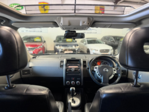 2009 Nissan X-Trail 2.0 Dci Aventura in Black — image 2