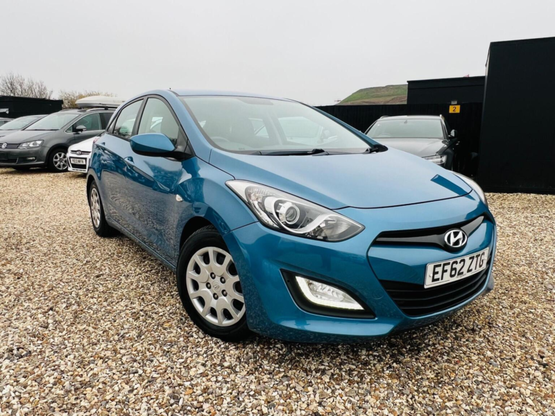 2013 Hyundai I30 1.4 Classic Euro 5 5dr in Blue — image 1