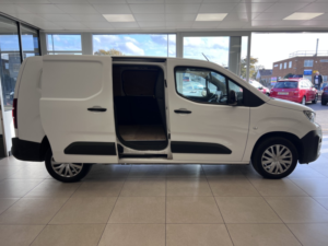 2022 Peugeot Partner 1.5 Bluehdi 950 Professional Premium in White — image 5