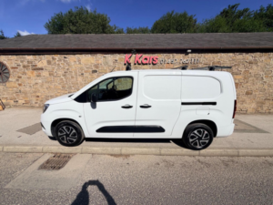 2022 Vauxhall Combo 1.5 Turbo D 2300 Sportive L2 H1 Euro 6 6dr in White — image 6