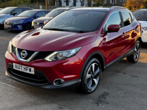 2017 Nissan Qashqai 1.5 Dci N-Connecta in Red — image 6