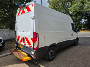2020 Iveco Daily 2.3d Hpi 12v 35s 3520 Mwb H1 Euro 6 (s/s) 5dr in White — image 3