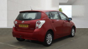 2012 Toyota Verso 1.6 V-Matic Tr Euro 5 5dr in Red — image 5