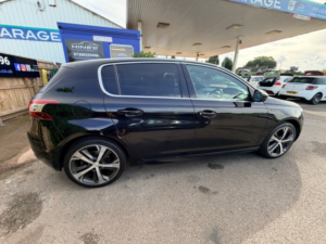 2017 Peugeot 308 1.6 Bluehdi Gt Line Hatchback 5dr Diesel Manual Euro 6 (s/s) (120 Ps) in Black — image 2