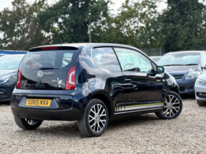 2015 Volkswagen Up! 1.0 Street Up! Euro 6 3dr in Black — image 3