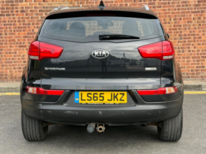 2015 Kia Sportage 1.7 Crdi Ecodynamics 3 2WD Euro 6 (s/s) 5dr in Black — image 4