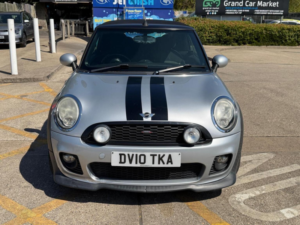 2010 MINI Convertible 1.6 Cooper Euro 5 2dr in Silver — image 2