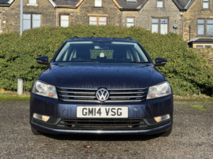 2014 Volkswagen Passat 1.6 Tdi Bluemotion Tech Executive in Blue — image 2
