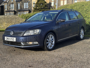 2014 Volkswagen Passat 1.6 Tdi Bluemotion Tech Executive in Blue — image 3