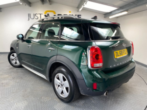 2018 MINI Countryman 1.5 Gpf Cooper SUV 5dr Petrol Manual Euro 6 (s/s) (136 Ps) in Green — image 3