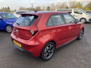 2019 MG Mg3 1.5 Vti-Tech Exclusive in Red — image 4