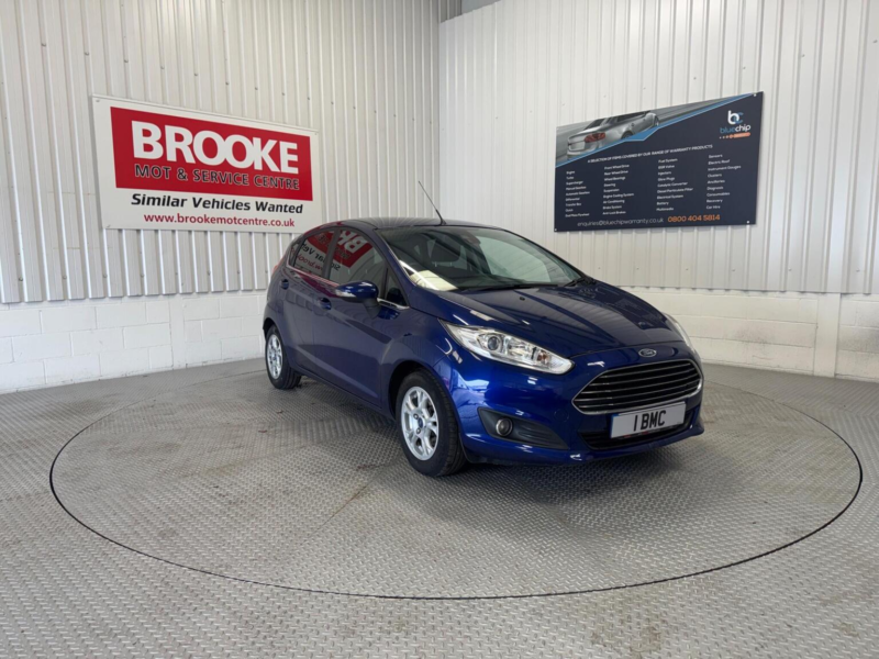 2014 Ford Fiesta 1.6 Tdci Econetic Titanium Euro 5 (s/s) 5dr in Blue — image 1