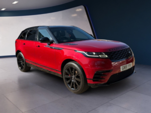 2018 Land Rover Range Rover Velar 2.0 D240 R-Dynamic Hse in Red — image 3