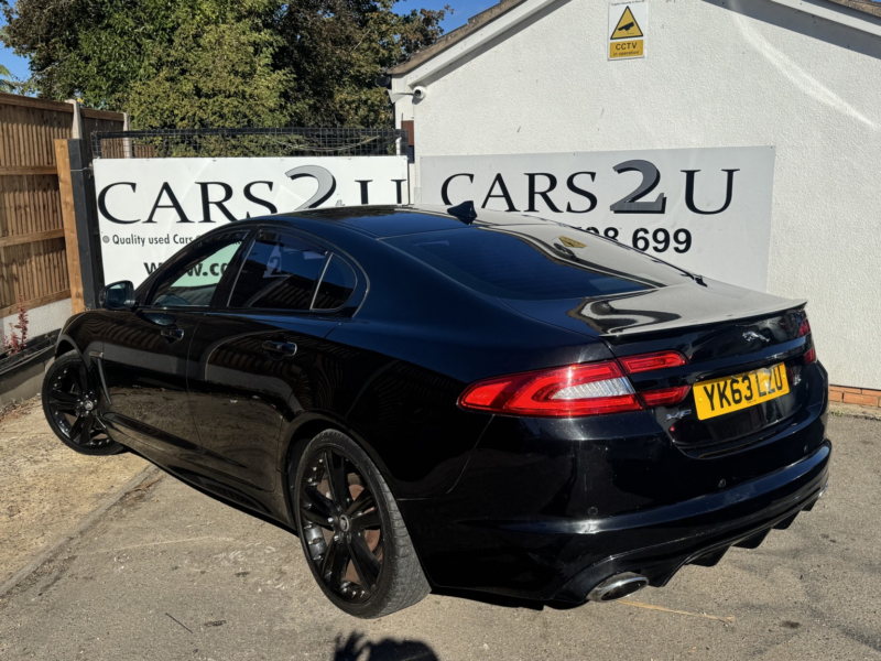 2013 Jaguar Xf 3.0 D S V6 Premium Luxury in Black — image 1
